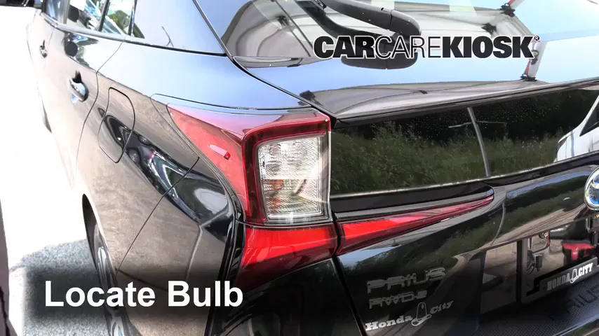 2019 Toyota Prius XLE 1.8L 4 Cyl. Éclairage Feux de marche arrière (remplacer une ampoule)